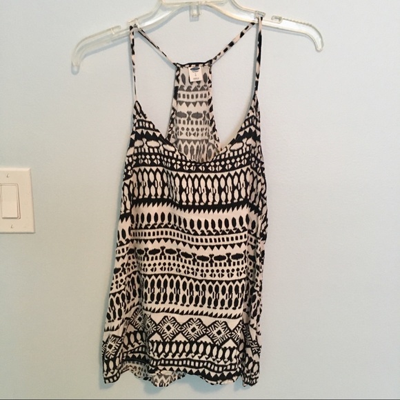 Old Navy Tops - Flowy Boho Halter Camisole Geometric Print Old Navy Tops - Flowy Boho Halter Camisole Geometric Print
